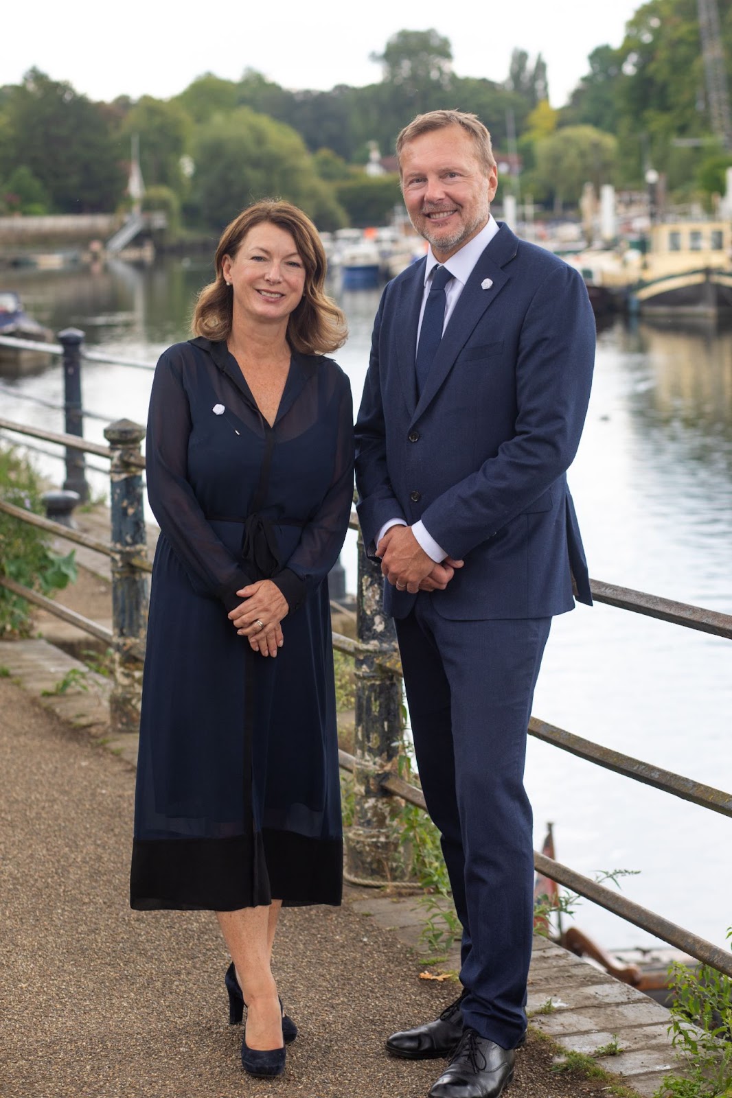 white-rose-modern-funerals-team